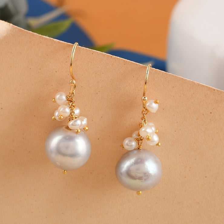 Tiny Pearls Silver Earring